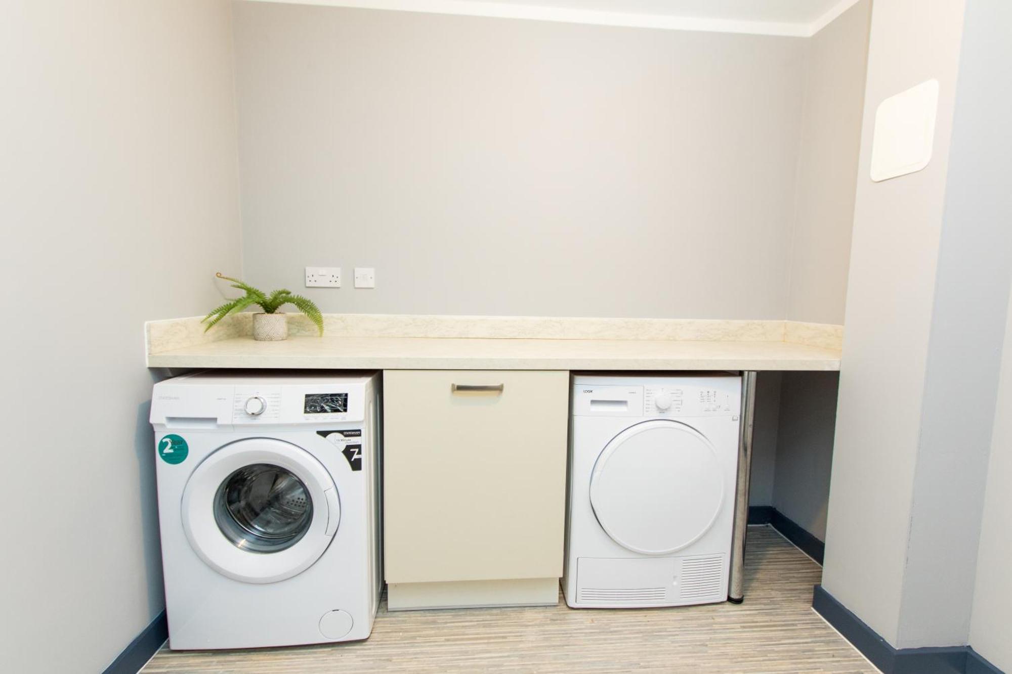 Free Parking 3 Bedroom House In Nottingham Eksteriør bilde